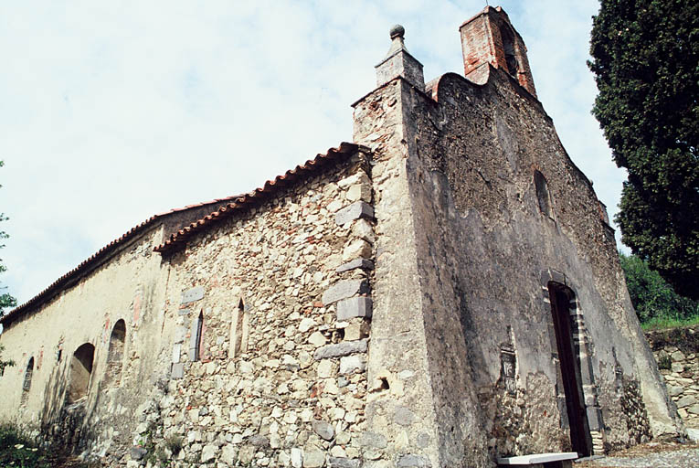 Façades principale et latérale.