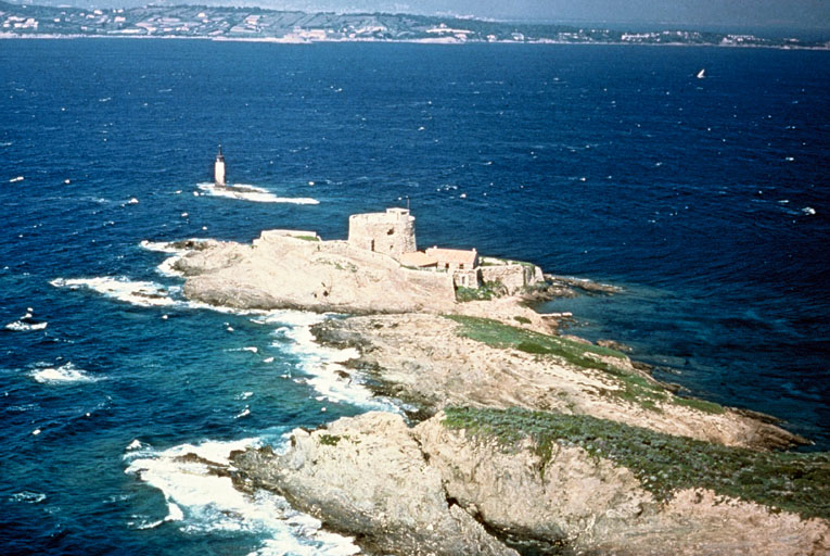 Vue aérienne depuis le sud.