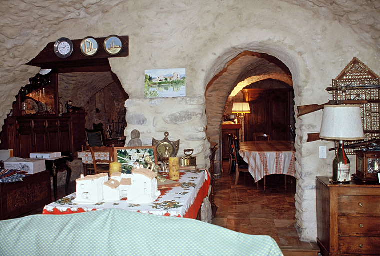 Bergerie, intérieur.