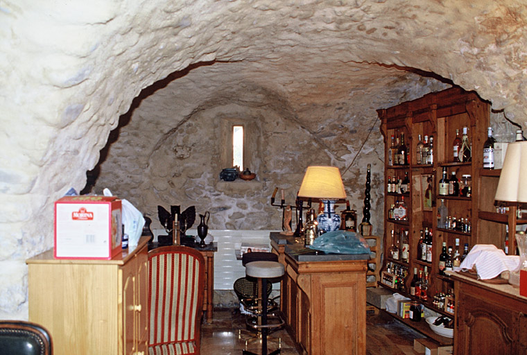 Bergerie, intérieur.