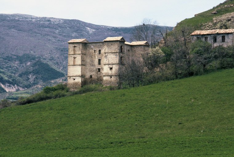 Vue générale à l'est.