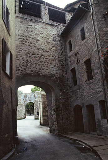 Vue générale de la Porte de France.