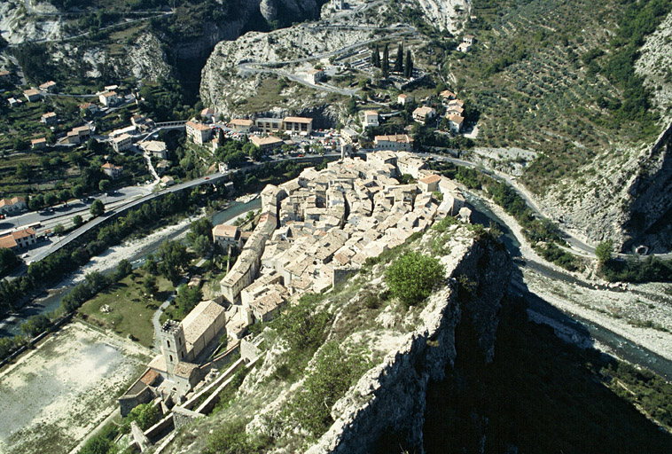 Vue de la ville depuis les fortifications.