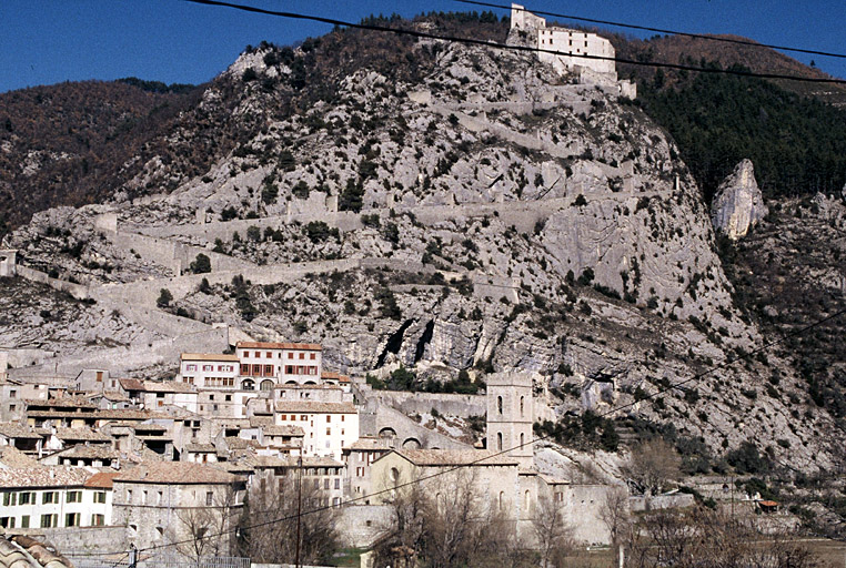 La ville et le château, vue générale.