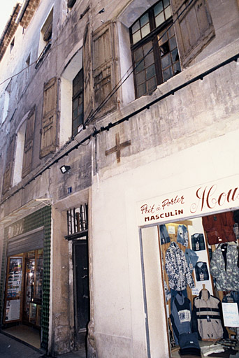 Façade sur rue.