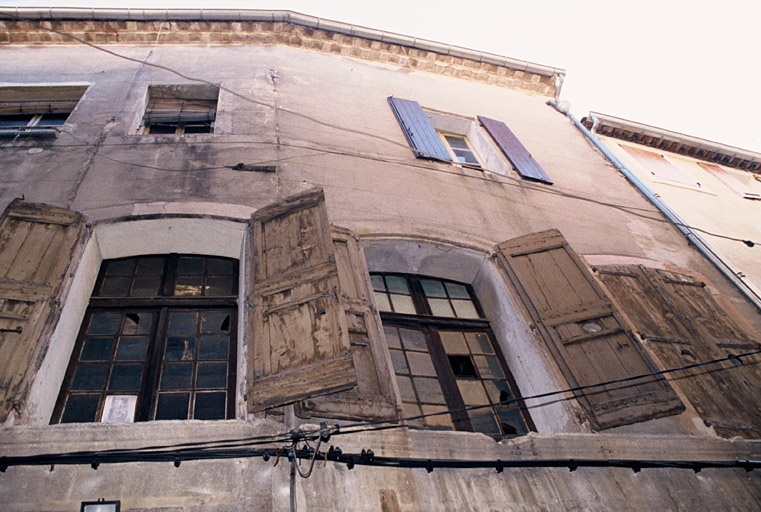 Façade sur rue.