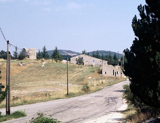 Vue générale depuis la route.