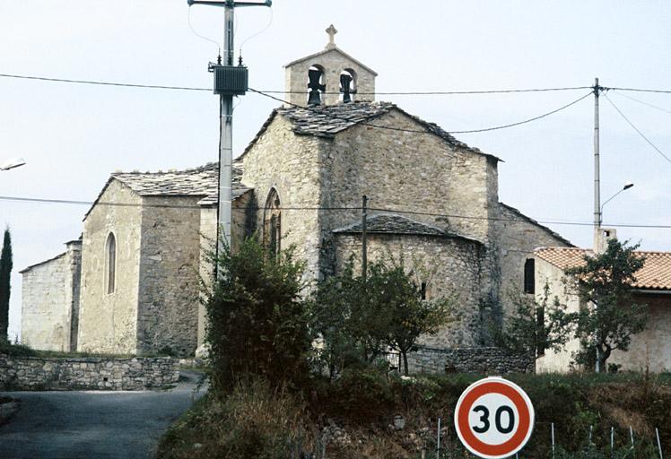 Chevet vu depuis la route.