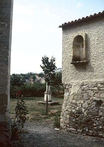 Oratoire à côté de l'église.