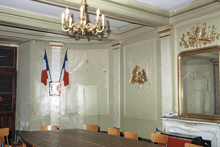 Salle d'honneur, rez-de-chaussée, angle nord-ouest.