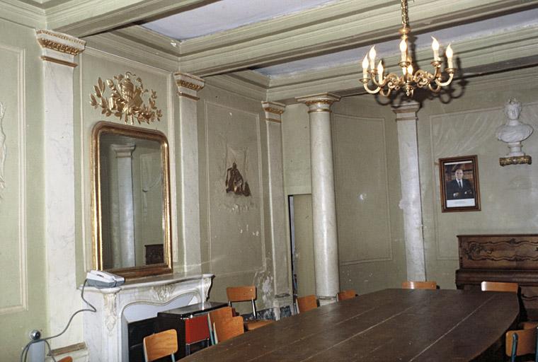 Salle d'honneur, rez-de-chaussée, angle nord-est