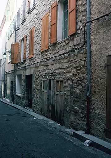 Façade sur rue.