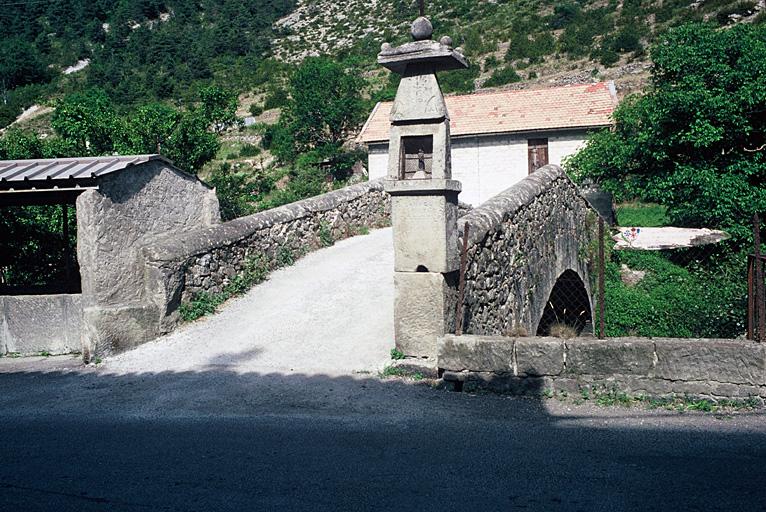 Vue depuis la route nationale.