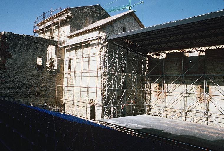 Cour intérieure.