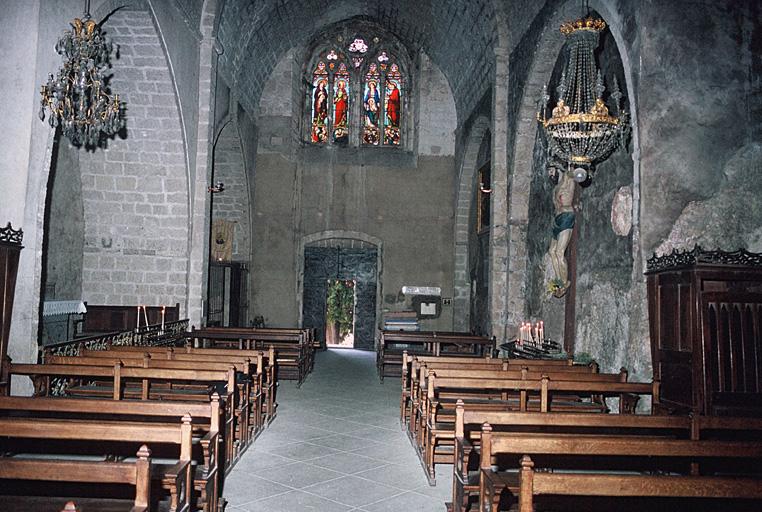 Nef vue du choeur.