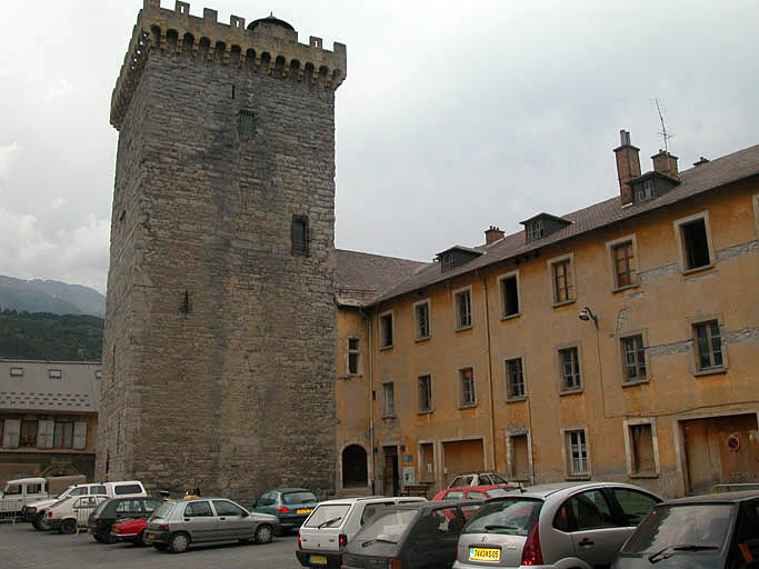 Aile centrale, façade ouest vue depuis le sud-ouest.