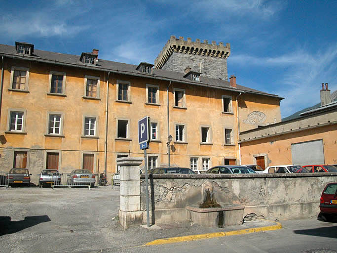 Aile centrale, façade est.