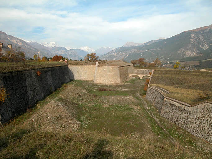 Front d'Eygliers, aqueduc.