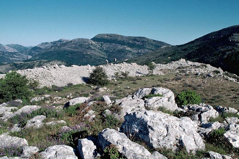 Murs d'enceinte, vue intra-muros.