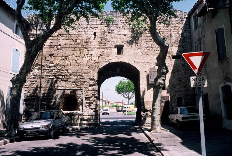 Porte Saint-Jean vue de l'intra-muros.