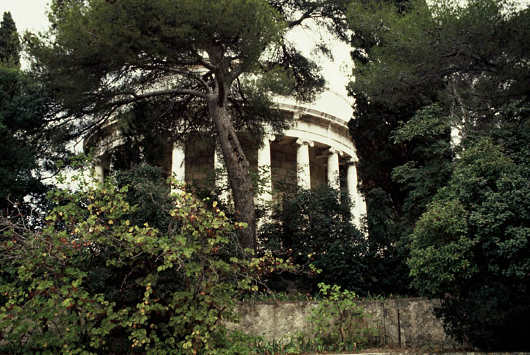 Vue extérieure de la coupole et rotonde.