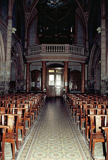 Nef vue du choeur.