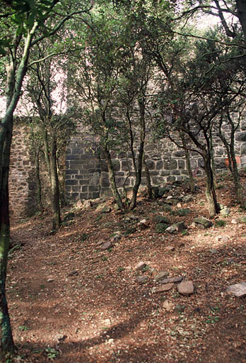 Chapelle, mur latéral.