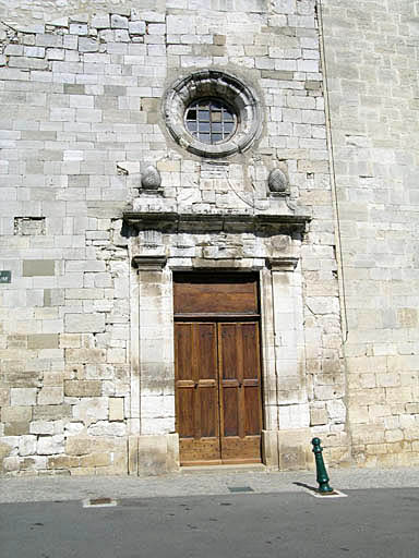 Façade occidentale, porte latérale.