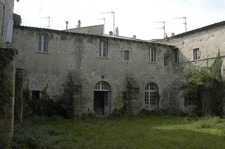 Cloître, aile sud.