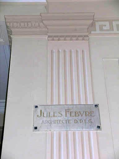 Hall d'entrée, détail sur plaque de l'architecte : Jules Febvre.