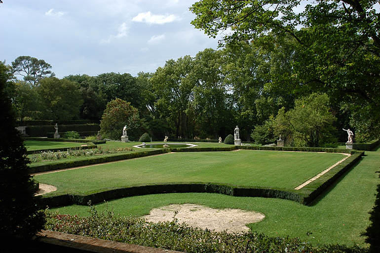 Vue générale de la terrasse des parterres.
