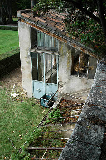 Vue de la serre, façade latérale.