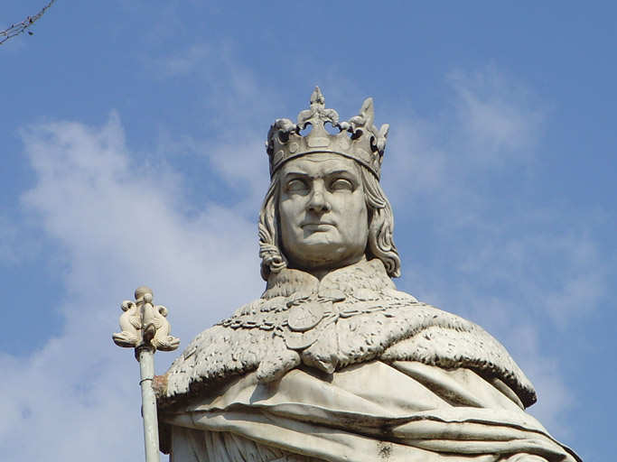 Vue de la statue, détail des parties hautes.