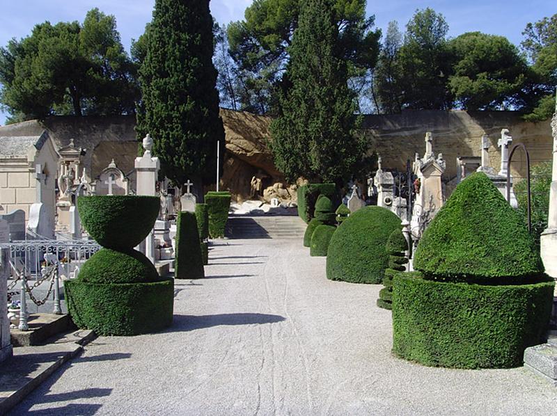 Vue générale depuis l'entrée du cimetière.