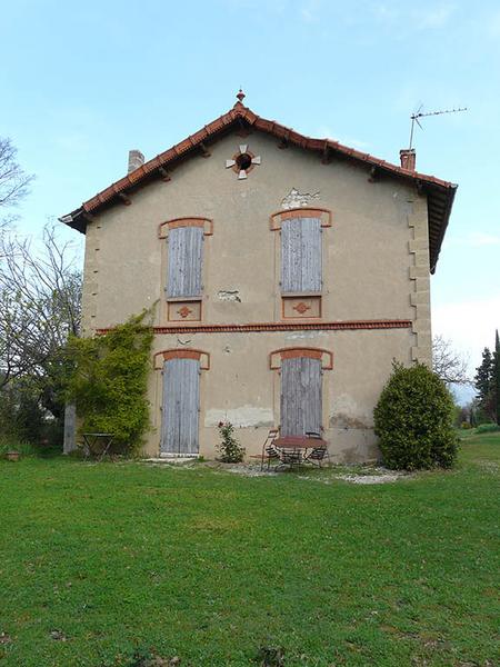 Partie Ouest du parc, maison du canal, façade Sud.