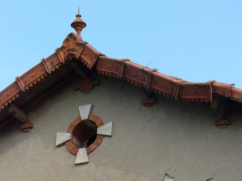 Partie Ouest du parc, maison du canal, rive de couverture en façade Sud.