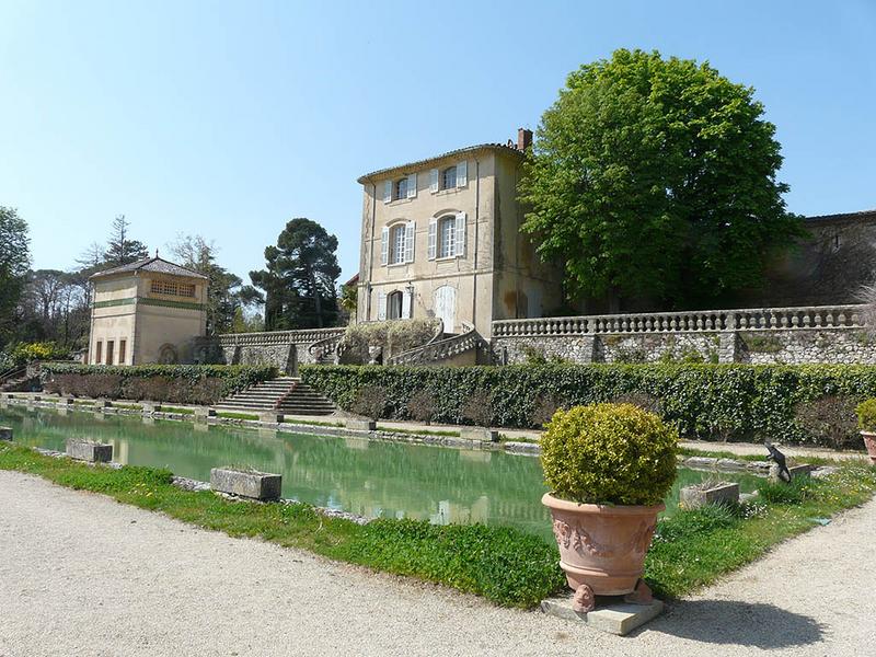 Seconde terrasse du parc avec le grand bassin, vue vers le sud-ouest.