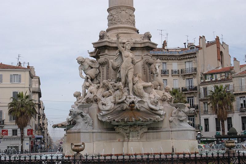 L'allégorie de la Mer ou Amphitrite de face.