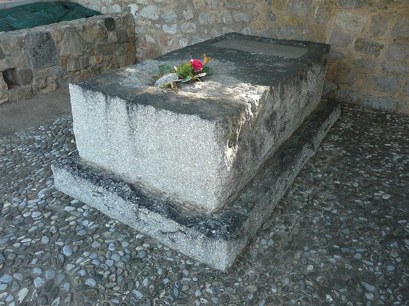 Tombe de Saint-John Perse