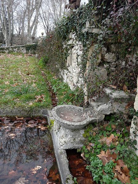 Fontaine dans le parc.