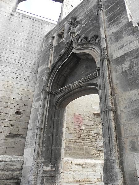 Portail du cloître.