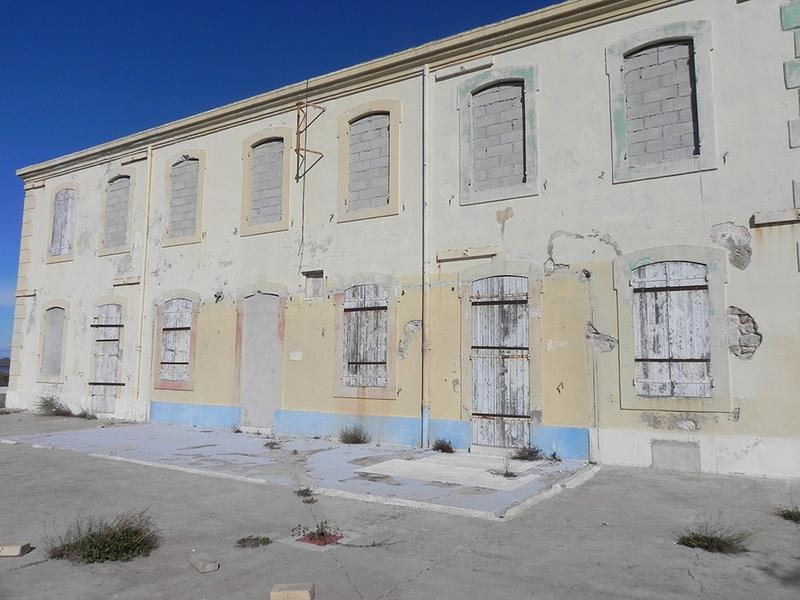 Façade antérieure du logement des gardiens.