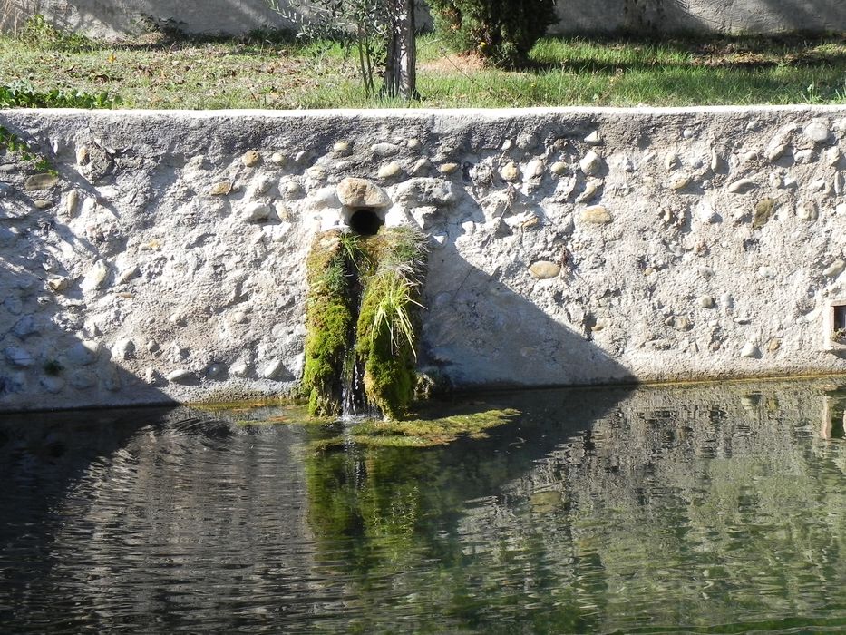 réservoir de la vigne, détail de l’exutoire