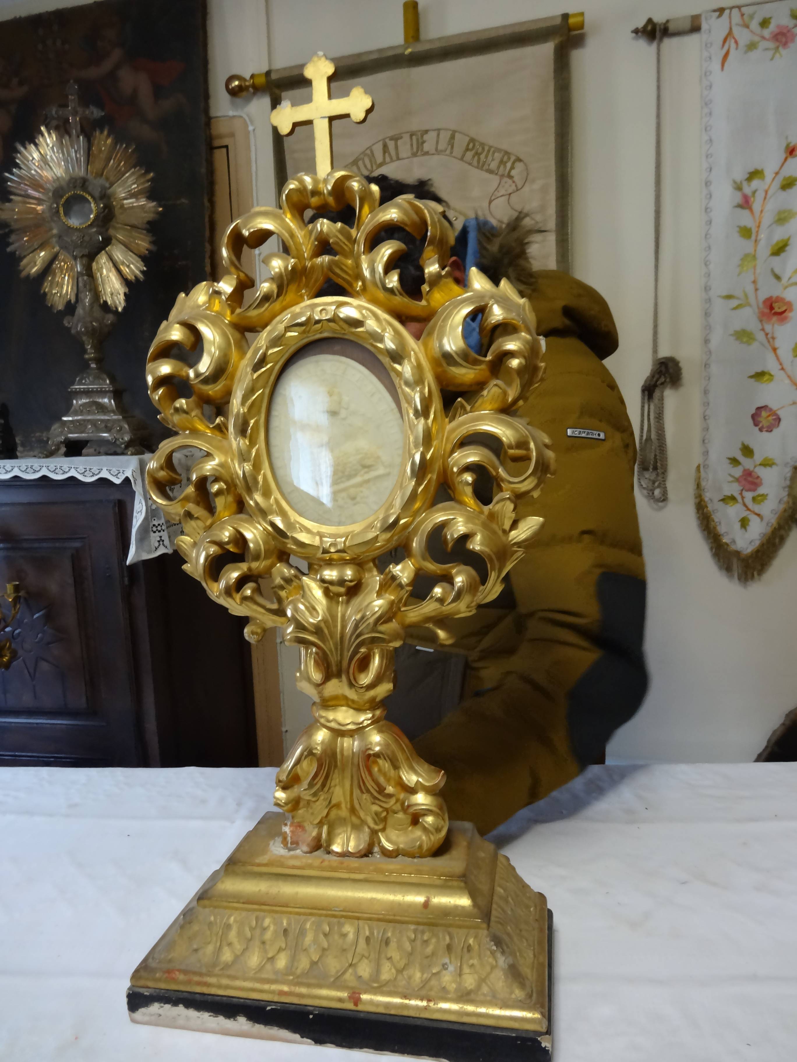 monstrance pour l'exposition "d'Agnus Dei", vue générale de face - © Ministère de la Culture (France), Direction Régionale des Affaires Culturelles de Provence-Alpes-Côte d'Azur – Tous droits réservés