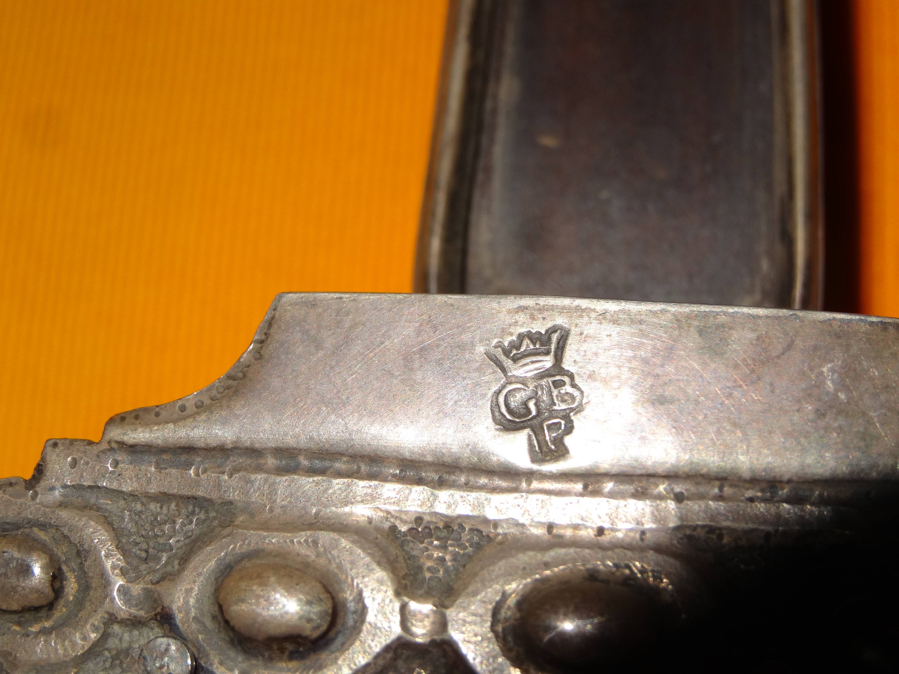 Croix-reliquaire de la Vraie-Croix, détail : poinçon
