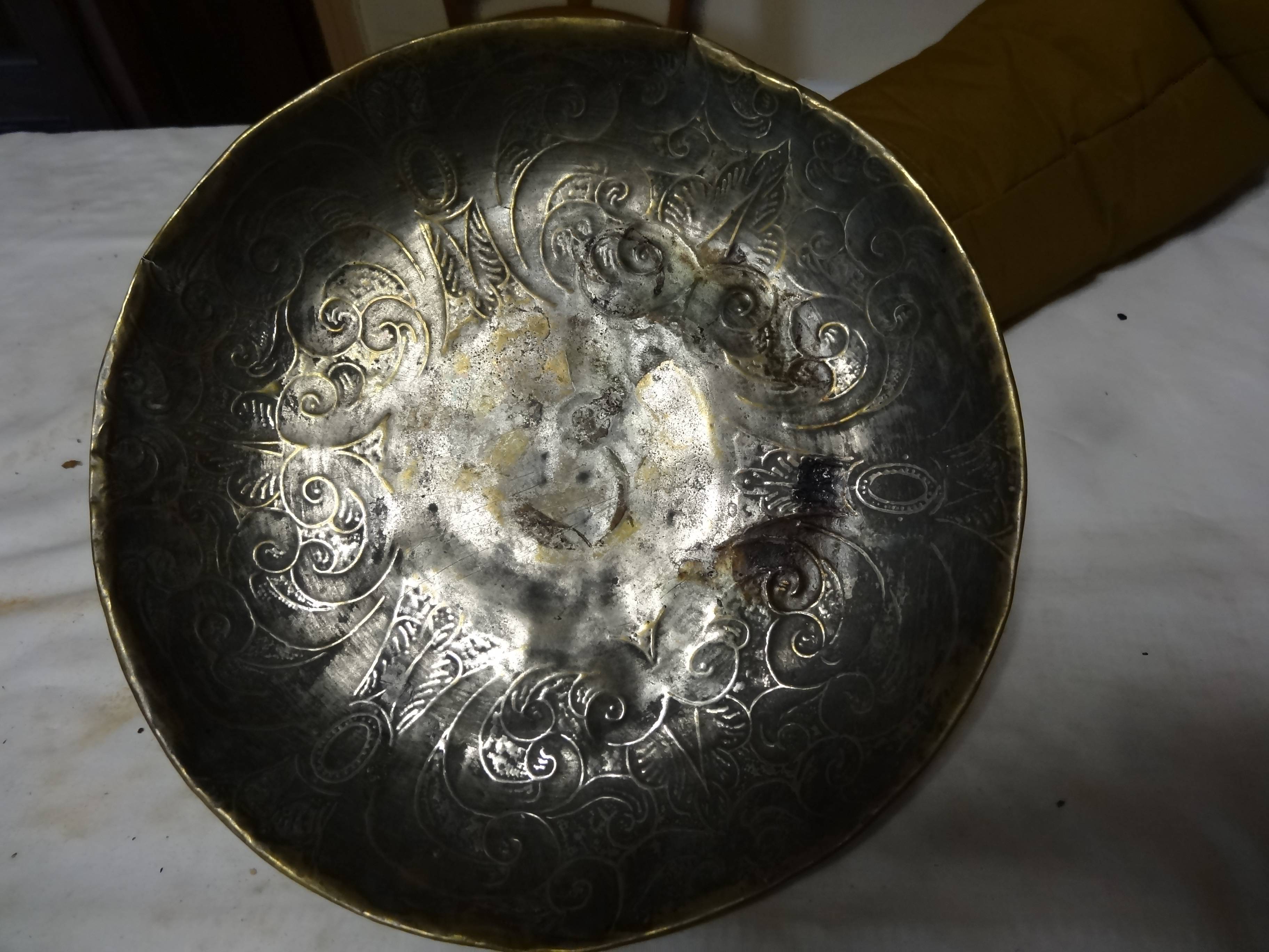 plat de quête, intérieur - © Ministère de la Culture (France), Direction Régionale des Affaires Culturelles de Provence-Alpes-Côte d'Azur – Tous droits réservés