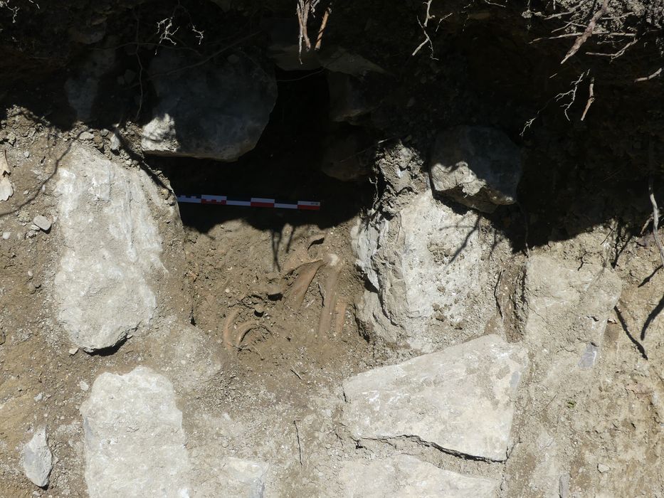 vue partielle des fouilles du cimetière