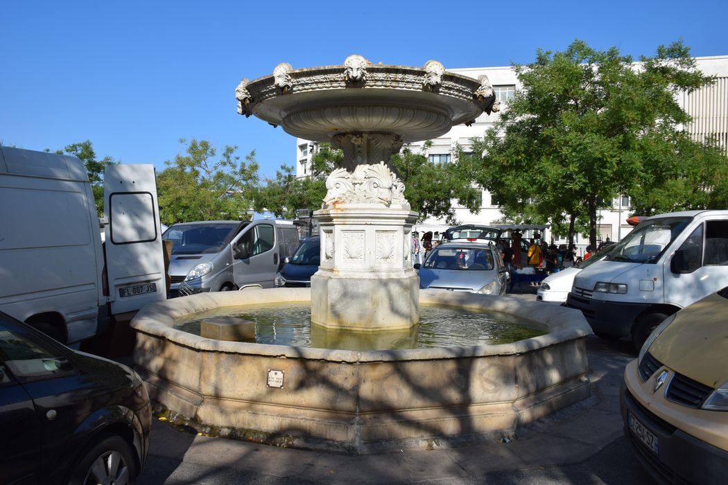 vue générale de la fontaine