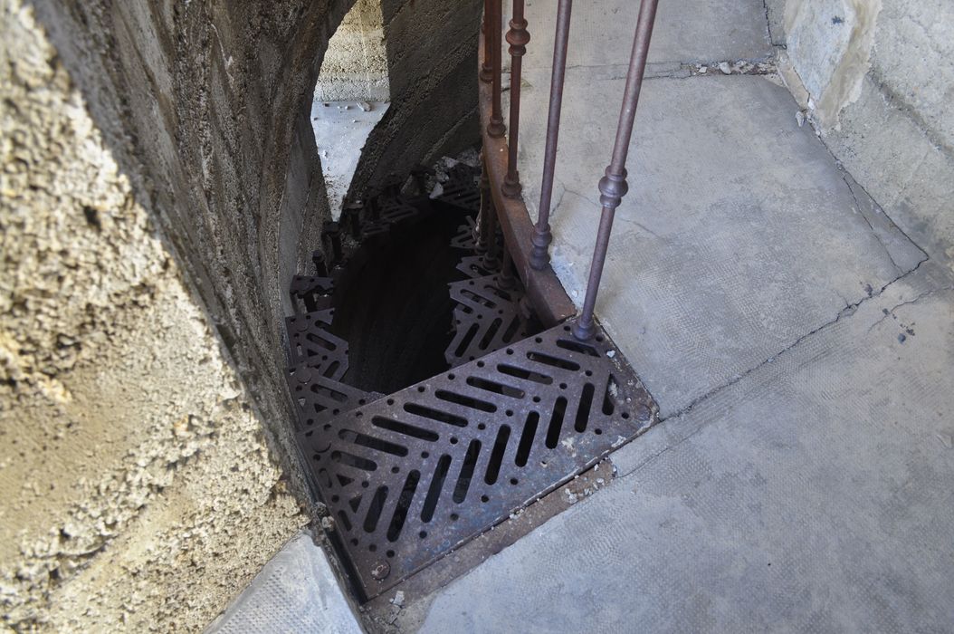 fort, détail de l’escalier d’une tour