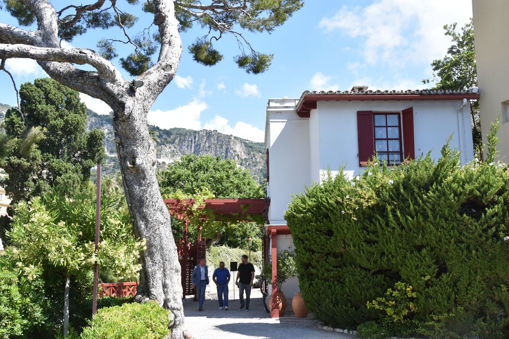 pavillon d’entrée, vue partielle